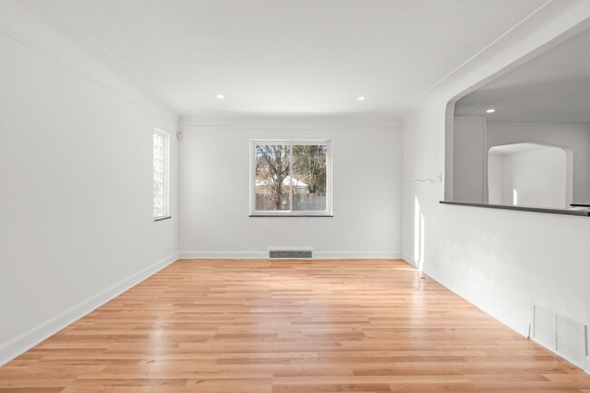 Building Photo - 14209 Prevost St