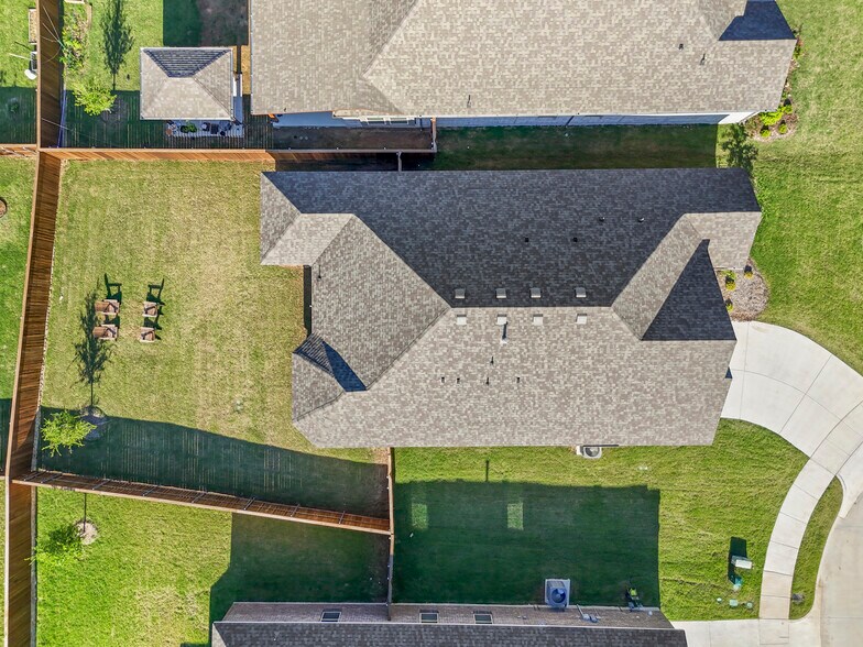 Building Photo - 1421 Avalon Ct