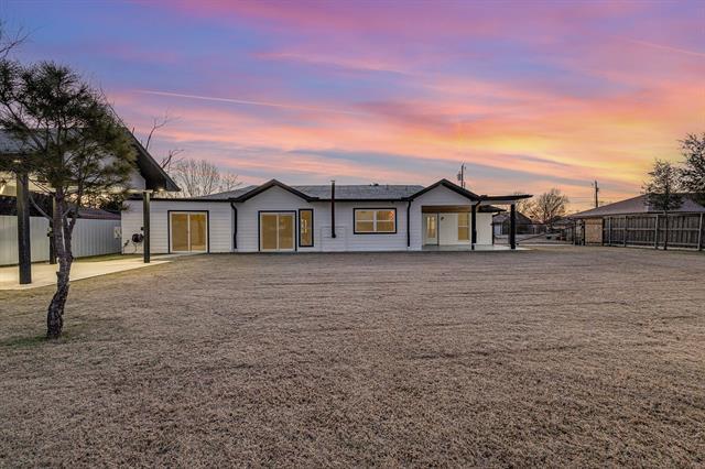 Building Photo - 425 Wolf Run Ct
