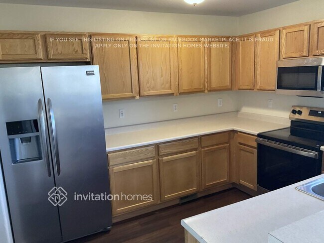 Building Photo - 874 Descendant Dr