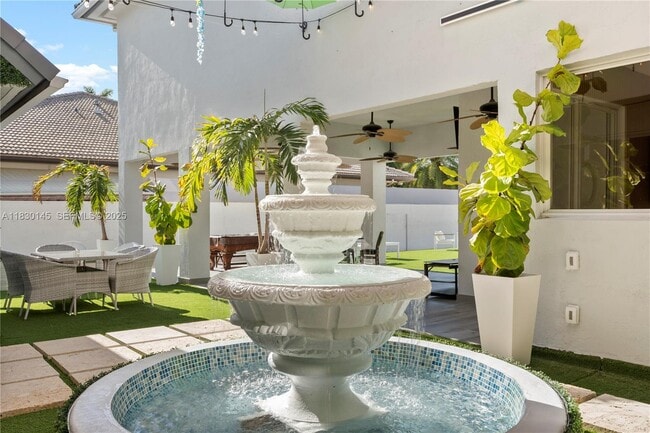 Building Photo - 13815 SW 38th St