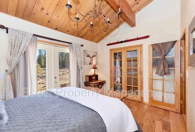 Building Photo - 199 Oriole Dr