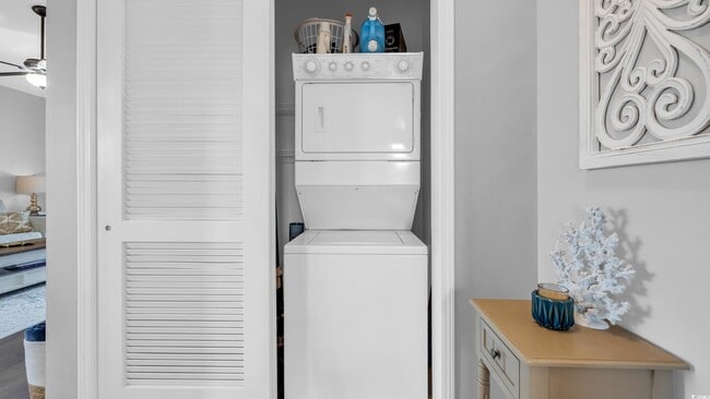 Building Photo - 804 Crumpet Ct