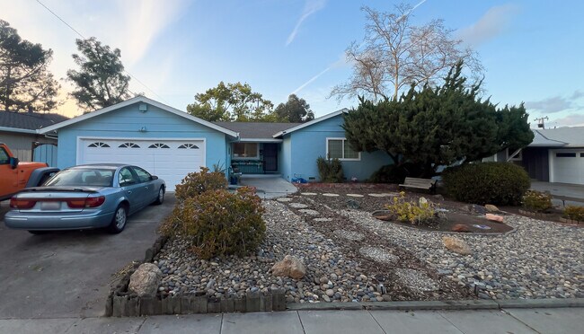 Building Photo - 1597 Lietz Ave