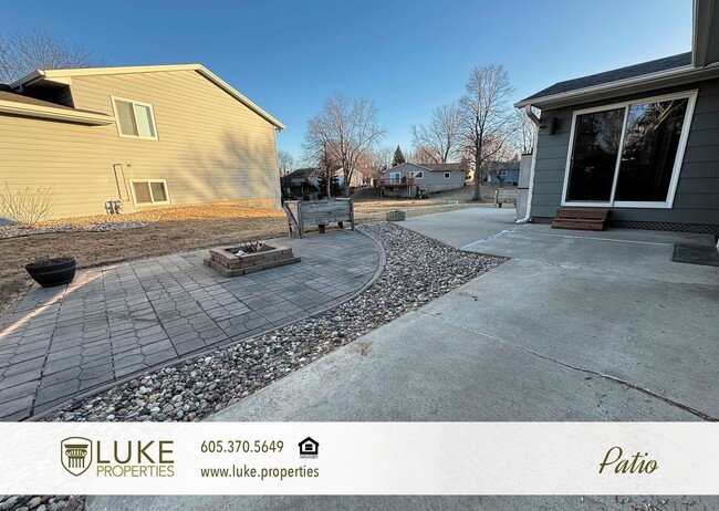 Building Photo - Spacious 4 bedroom home for rent in Sioux ...