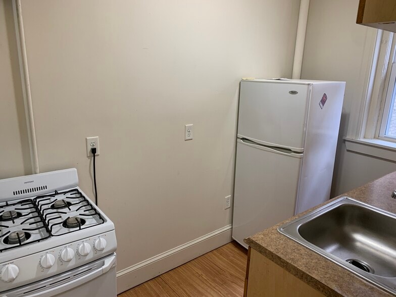 Primary Photo - 1161 Boylston St