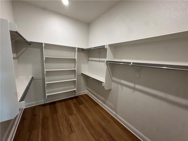 Building Photo - 3004 S 14th St