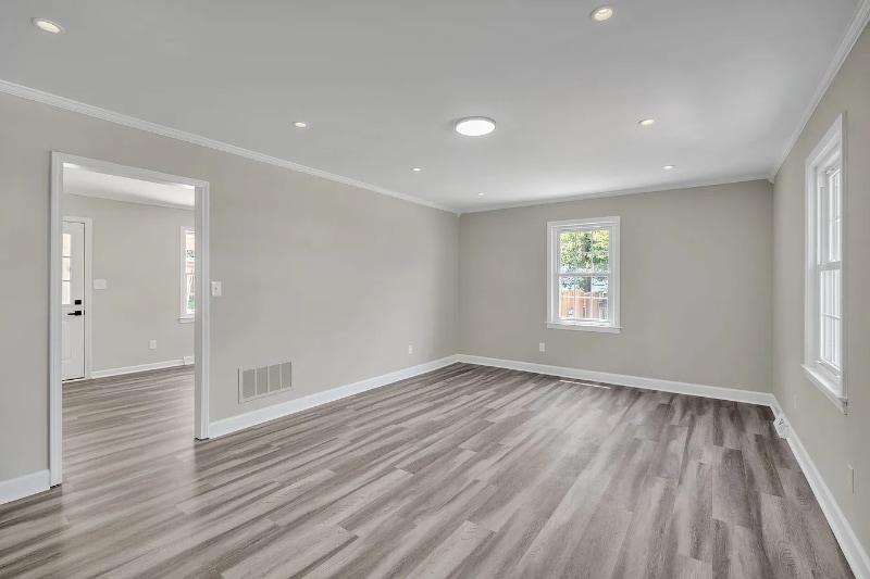 Building Photo - 120 Abbotsford Dr