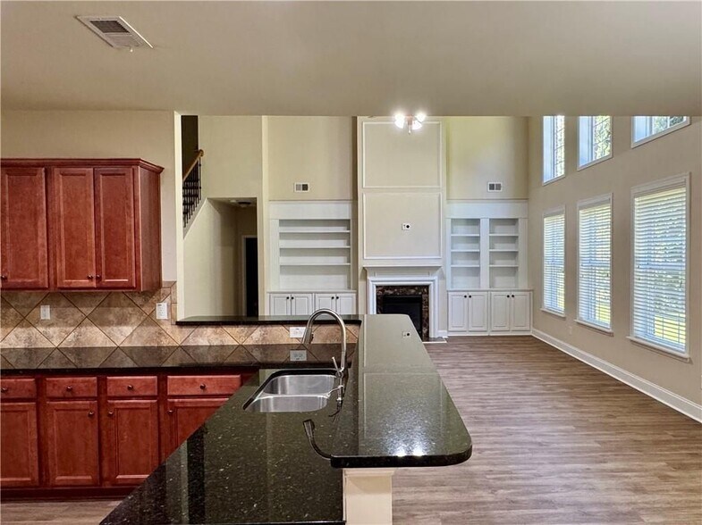 Building Photo - 3606 Rosecliff Trace NE