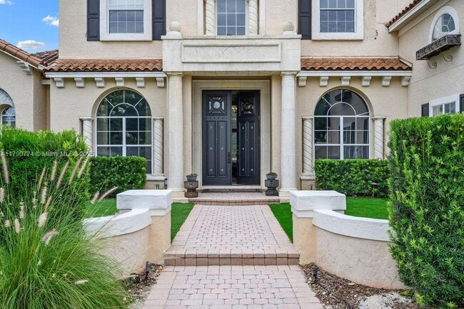 Building Photo - 2357 Alaqua Dr