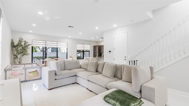 Building Photo - 20927 NW 1st Ct