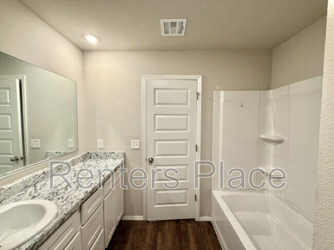 Building Photo - 2107 S Amarillo Dr