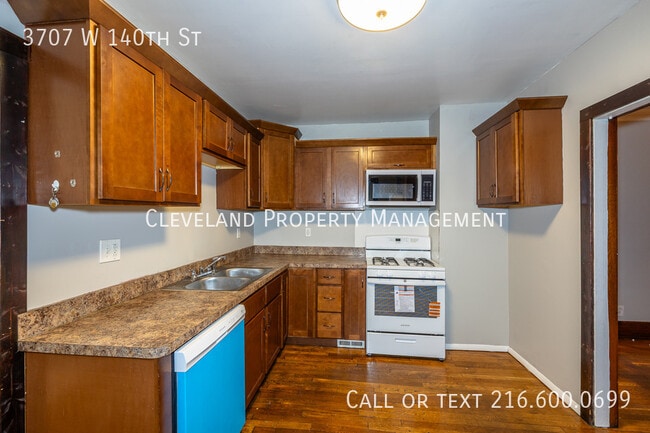 Building Photo - 3707 W 140th St