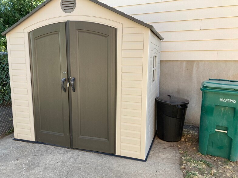 Building Photo - 2377 S 400 W