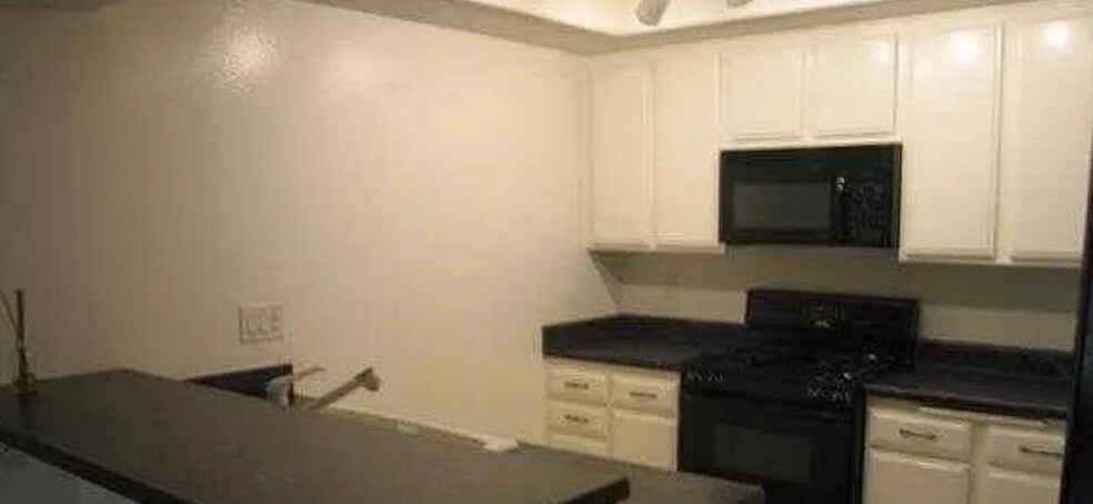 Kitchen - 128 Greenfield