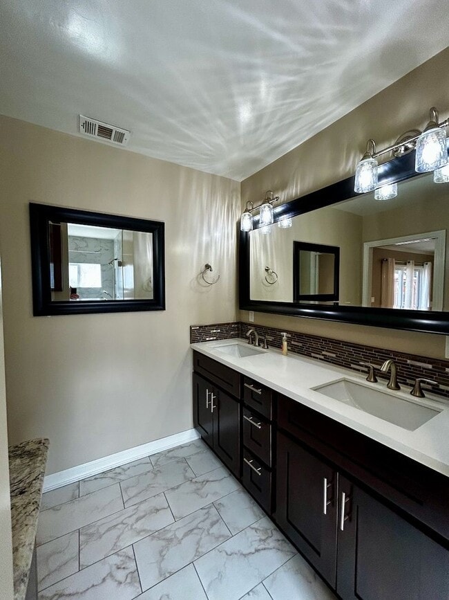 Building Photo - A home that has all the best of California Living!