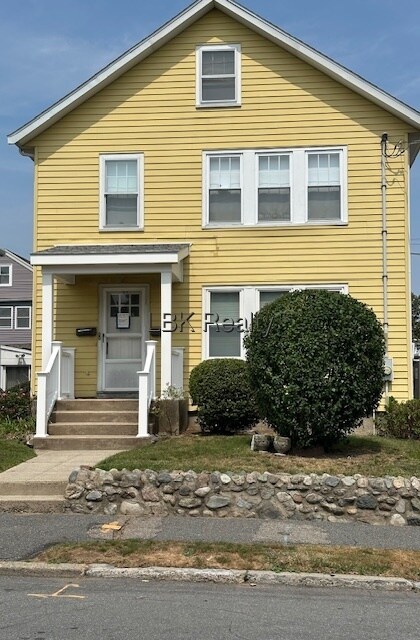 Primary Photo - 22 Melville Ave