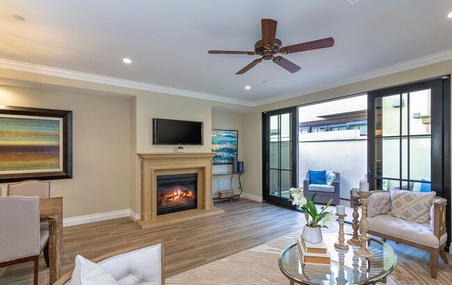 Building Photo - 718 Silver St