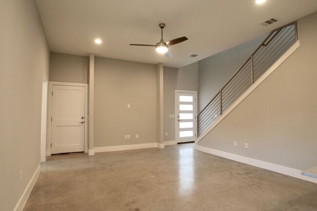 Building Photo - 6911 Meador Ave