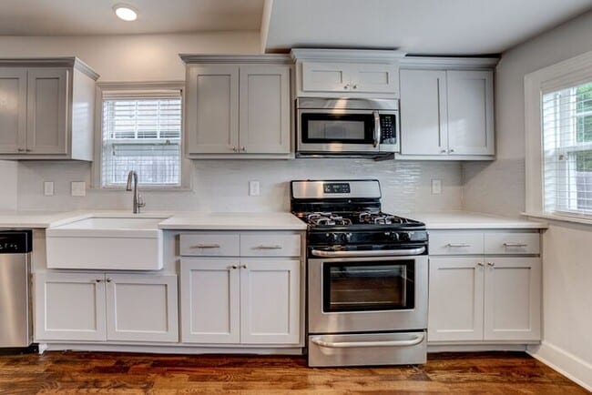 Building Photo - Charming 1920s Remodel | Historic Character with Modern Updates