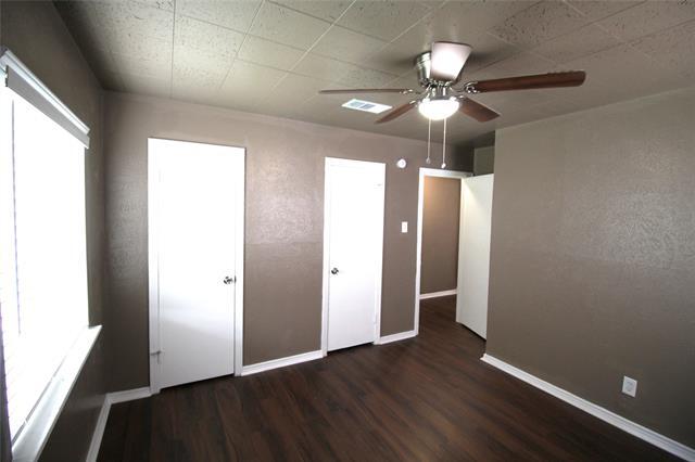 Building Photo - 3130 S Llewellyn Ave