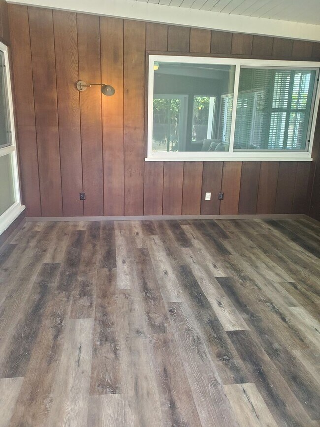 Building Photo - Recently Upgraded and Refreshed House with Pool and Casita