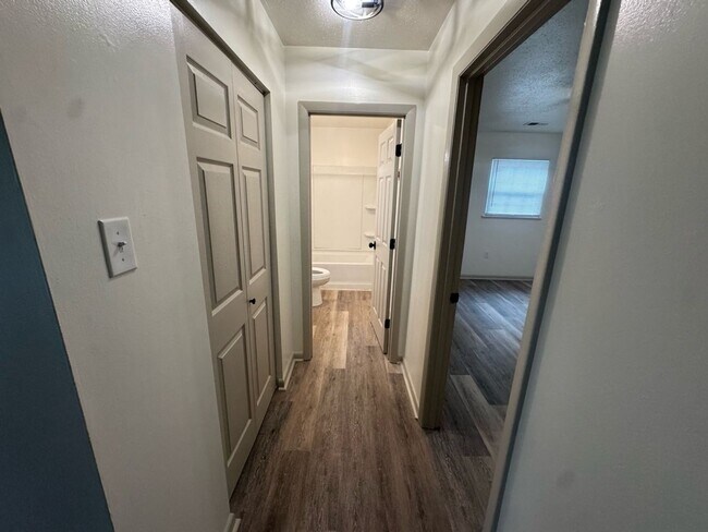 Building Photo - Towneview Estates