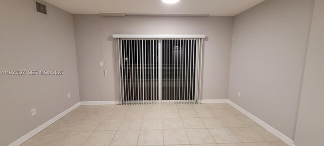 Building Photo - 471 NE 25th St