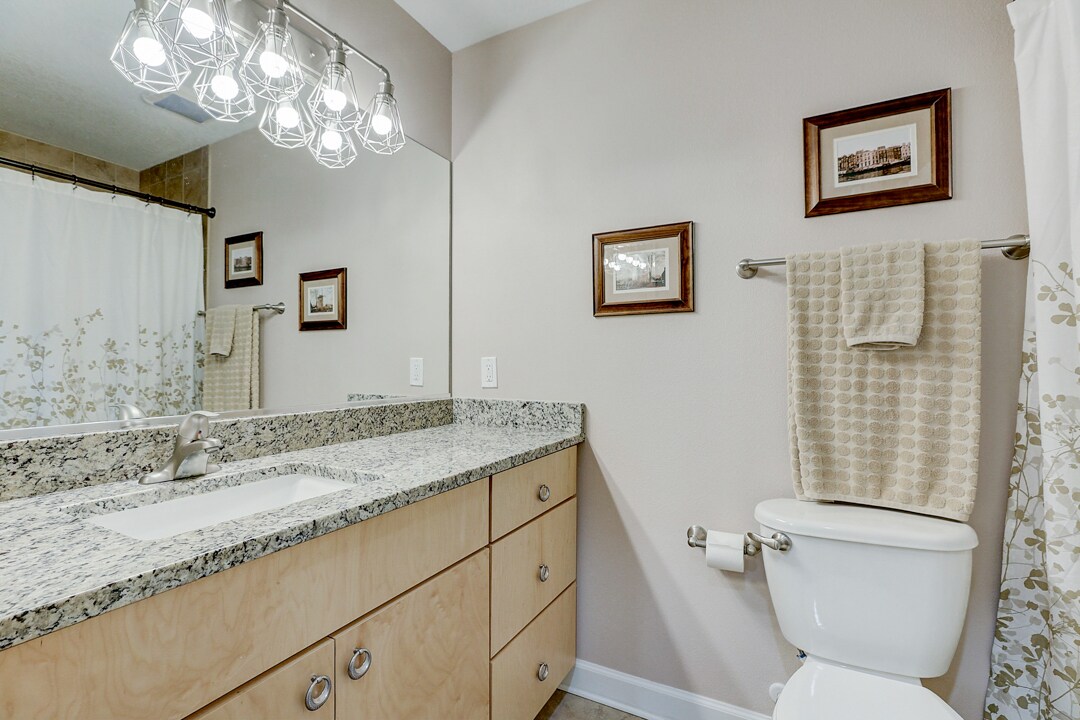 Building Photo - 6634 7th Avenue Cir W