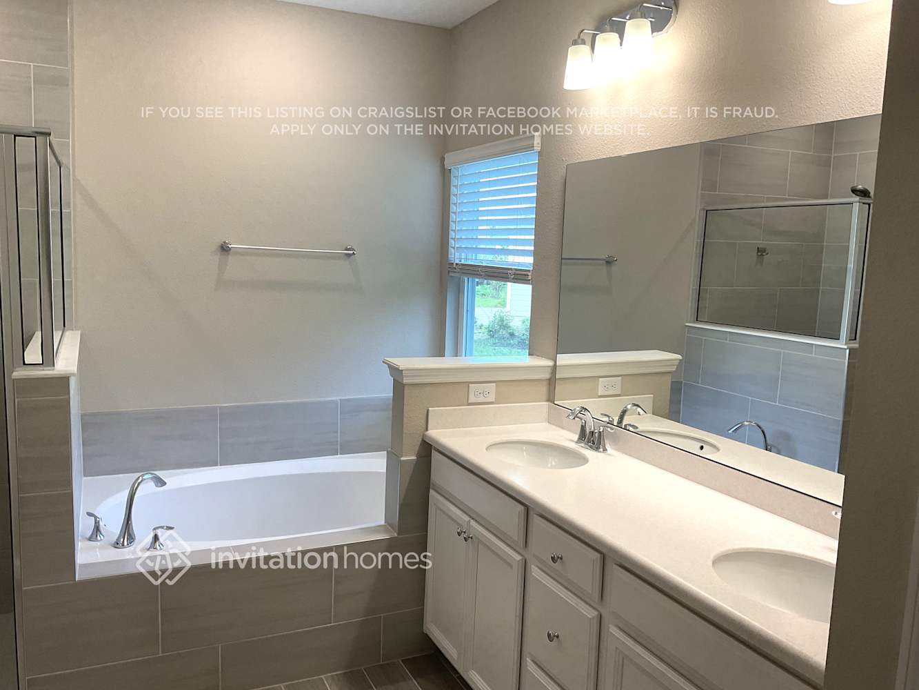Building Photo - 9968 Lemon Grass Ln