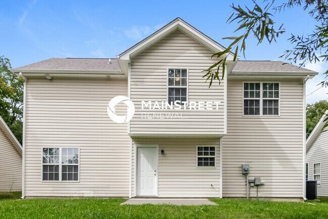 Building Photo - 4 Bedroom Pet-Friendly Home in Greensboro,...
