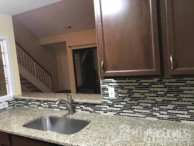 Building Photo - 8402 Tamarron Dr
