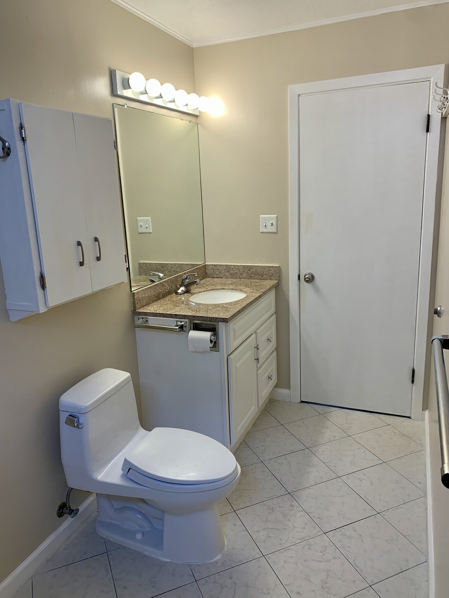 Bathroom - 216 Paramount Dr