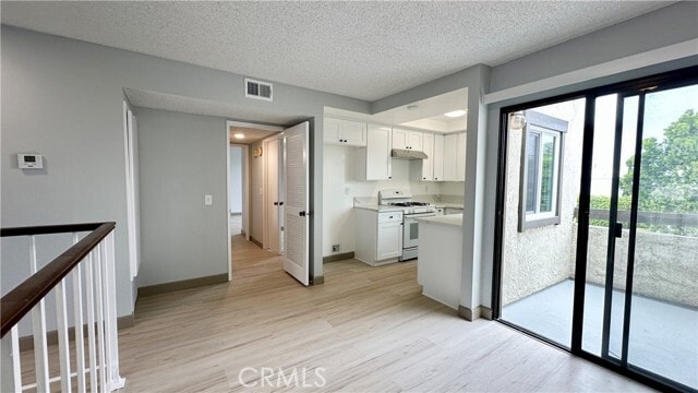 Building Photo - 4878 Embassy Cir