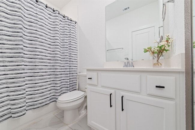 Building Photo - 2006 Elm Grv Ct