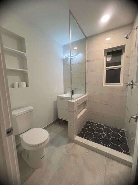 Primary Photo - 2331 NW 64th St