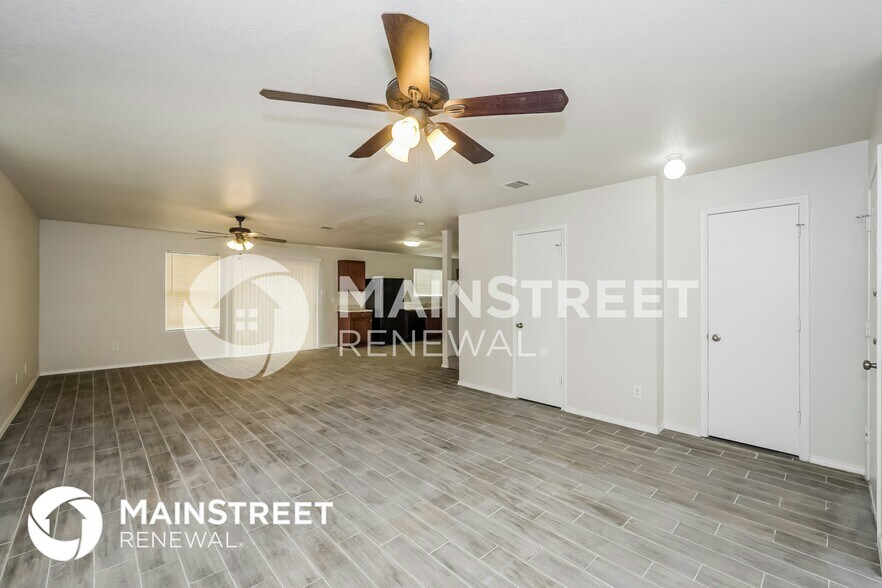 Building Photo - 8641 Hawkview Dr