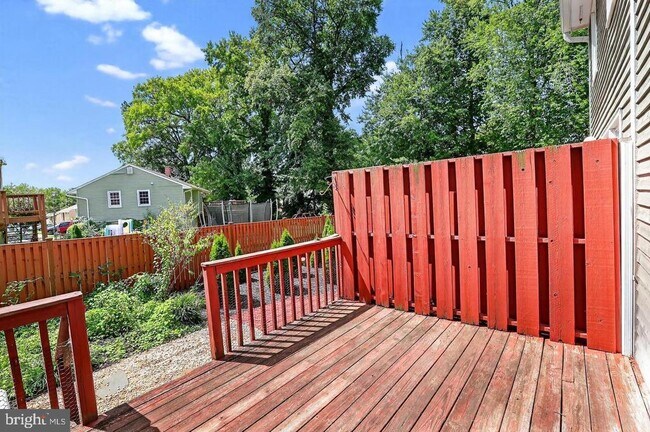 Building Photo - 23 Janwall Ct