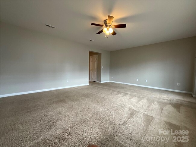 Building Photo - 15626 King Louis Ct