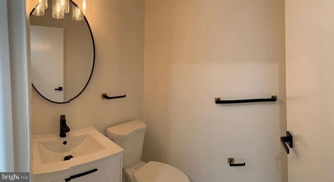 Building Photo - 83 Wenner Dr