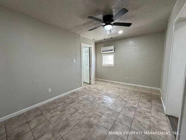 Building Photo - 1712 27th St