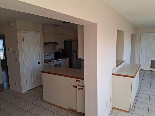 Building Photo - 5001 NW 31 St