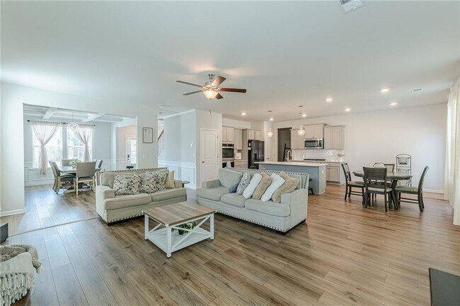 Building Photo - 4010 Diane Ln