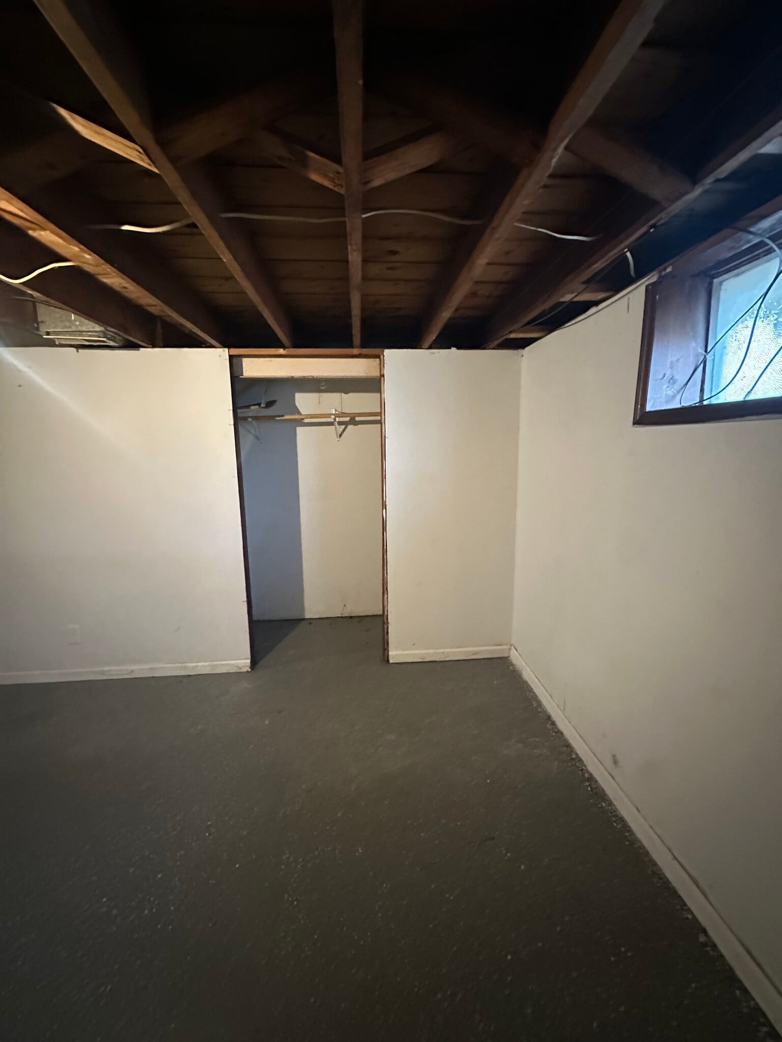 Building Photo - 2018 Raven Dr