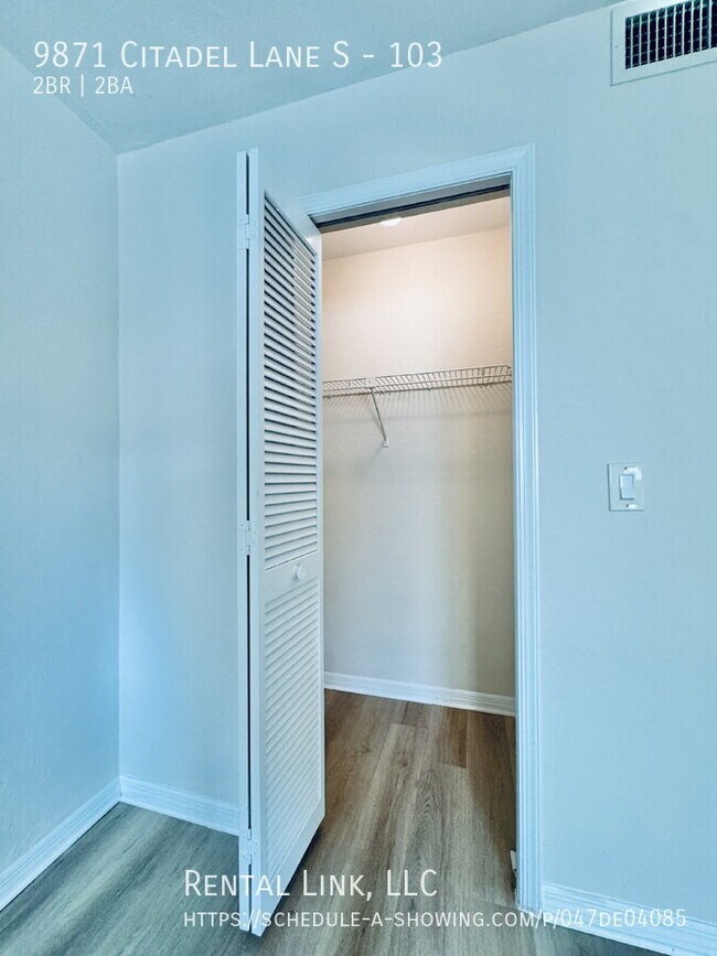 Building Photo - 9871 Citadel Ln