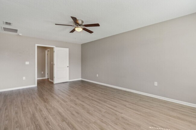 Building Photo - Spacious 5-Bedroom Home  – Prime Amelia Concourse Location!