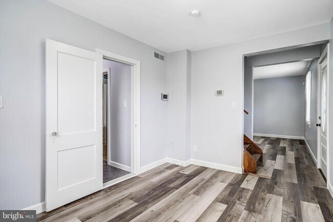 Building Photo - 6226 20th Ave