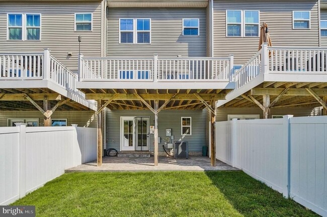 Building Photo - 10711 Hinton Wy