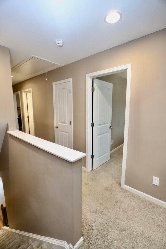 Building Photo - 500 Kittiwake Ln