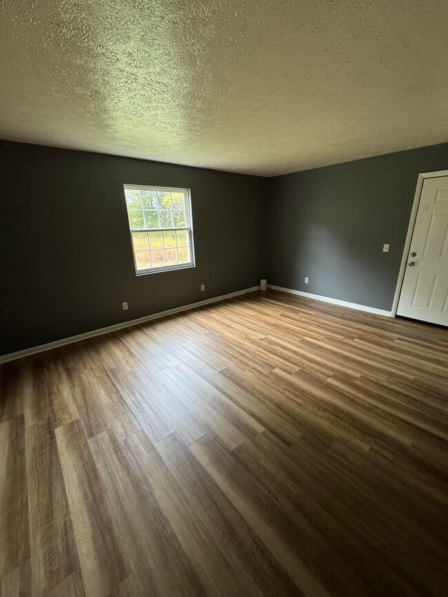 Building Photo - Lock Six Landing